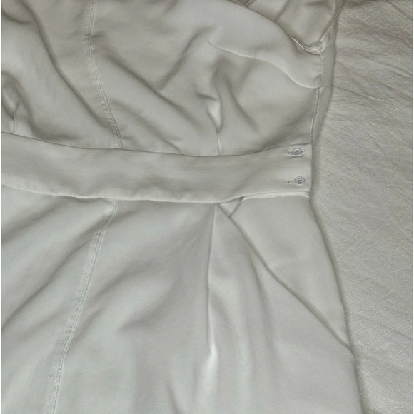 Wilfred Aritzia classic elegant white dress with a V neckline Size S pockets - Picture 9 of 12